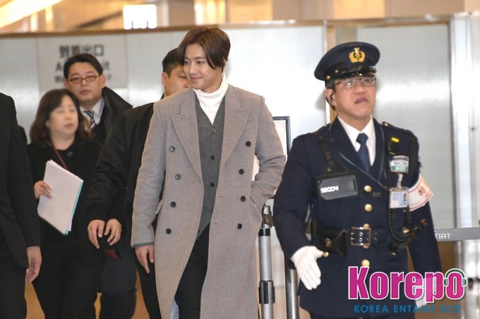 Kim Hyun Joong at Gimpo Airport Heading to Haneda Airport in Tokyo 2018.03.03