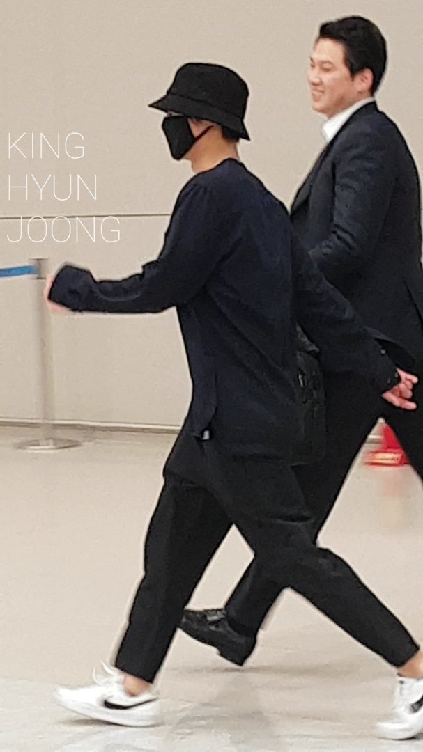 (KHJ at Incheon arrival from BKK 18.04.09 (3